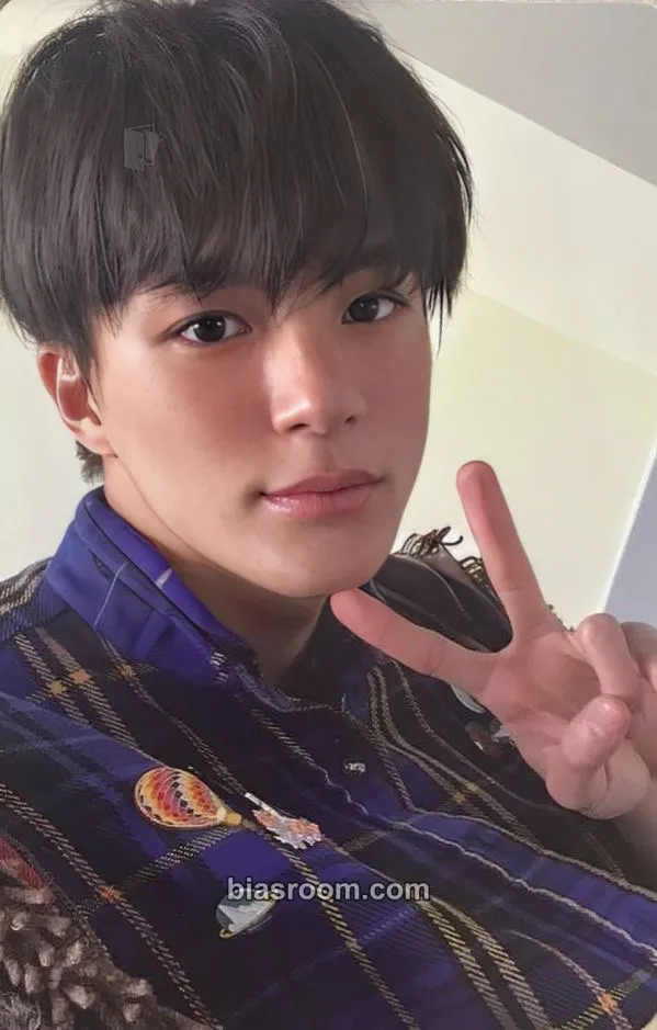 Jeno 2022 Winter SMTOWN: SMCU PALACE Photocard - NCT - NCT K-pop photocard