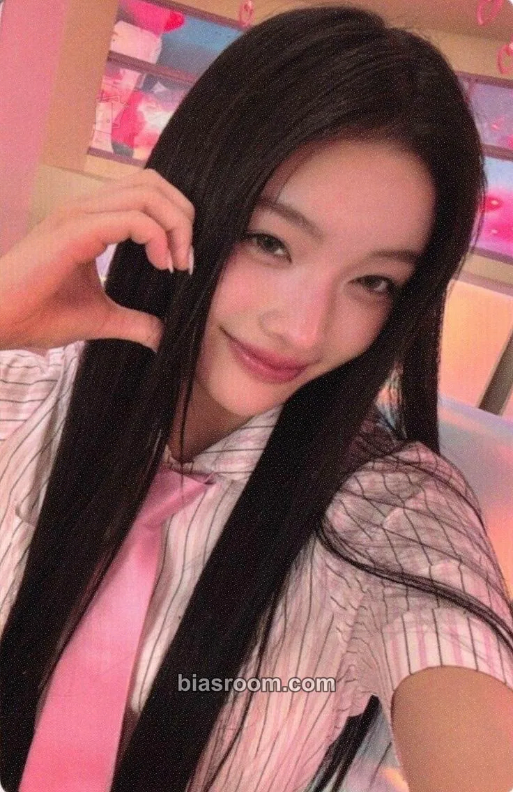 Iroha I'LL LIKE YOU Photocard - ILLIT - ILLIT K-pop photocard