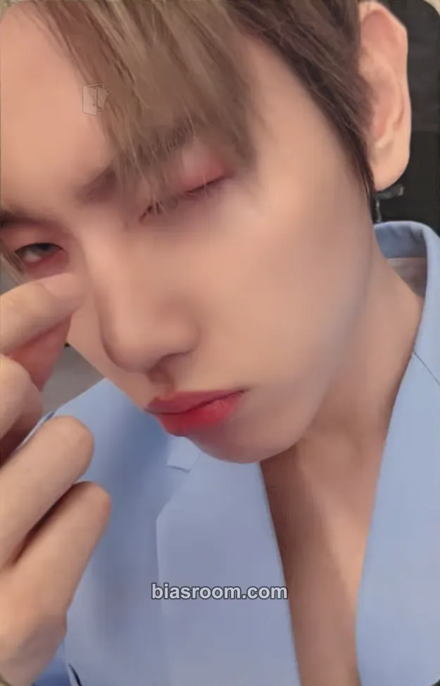 Baekhyun Love Shot Photocard - EXO - EXO K-pop photocard