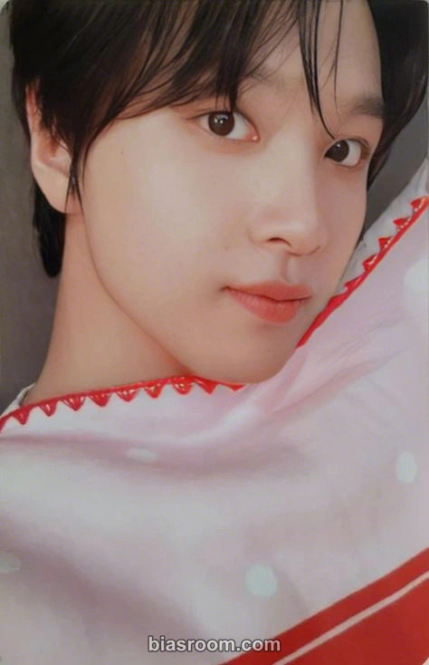 Haechan Pink Christmas 2024 Photocard - NCT - NCT K-pop photocard