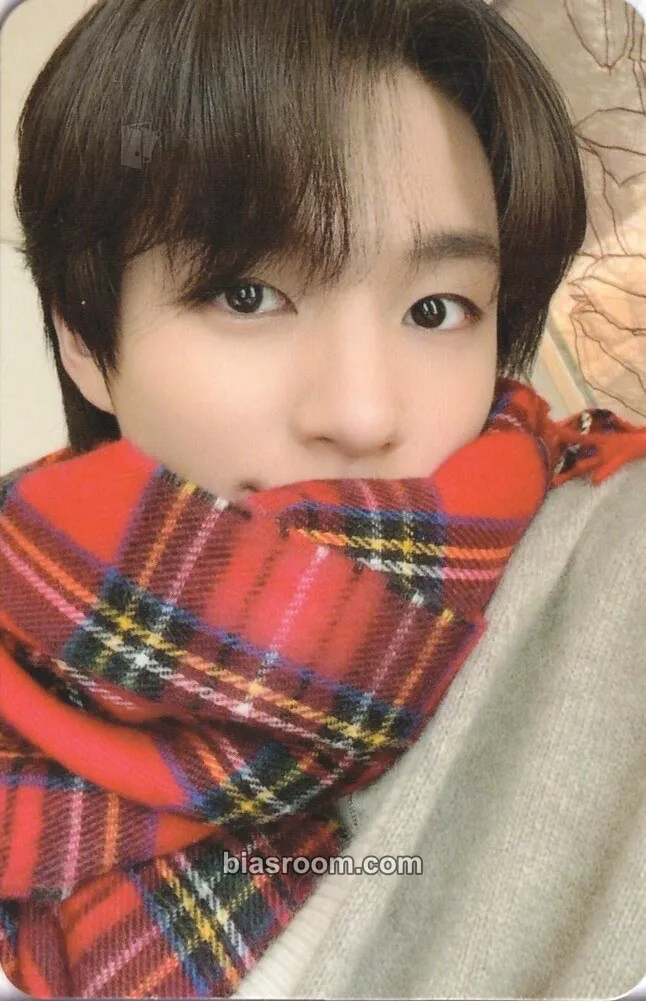 Jeno Pink Christmas 2023 Photocard - NCT - NCT K-pop photocard