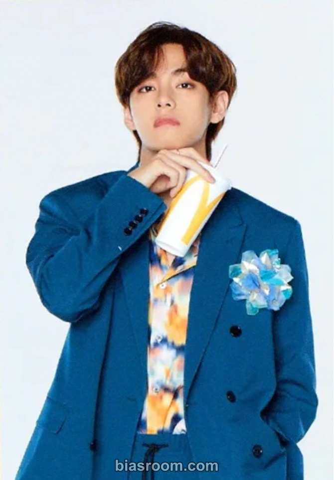 V McDonald's Photocard - BTS - BTS K-pop photocard