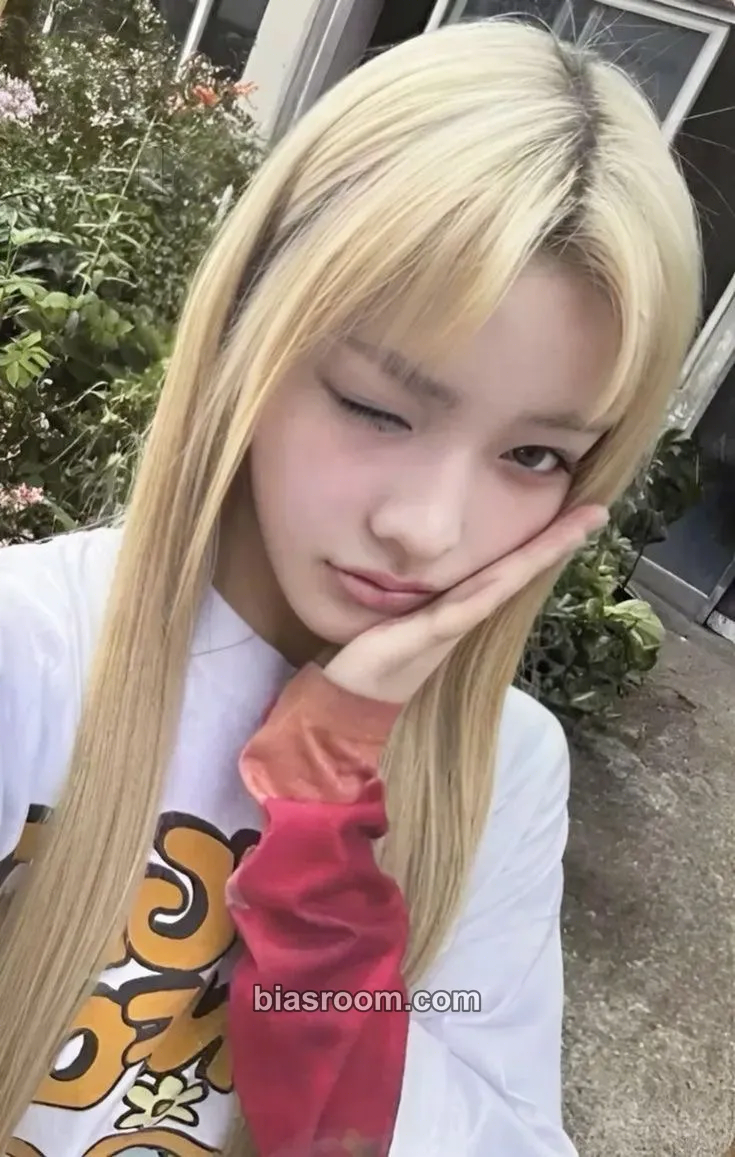 Iroha I'LL LIKE YOU Photocard - ILLIT - ILLIT K-pop photocard