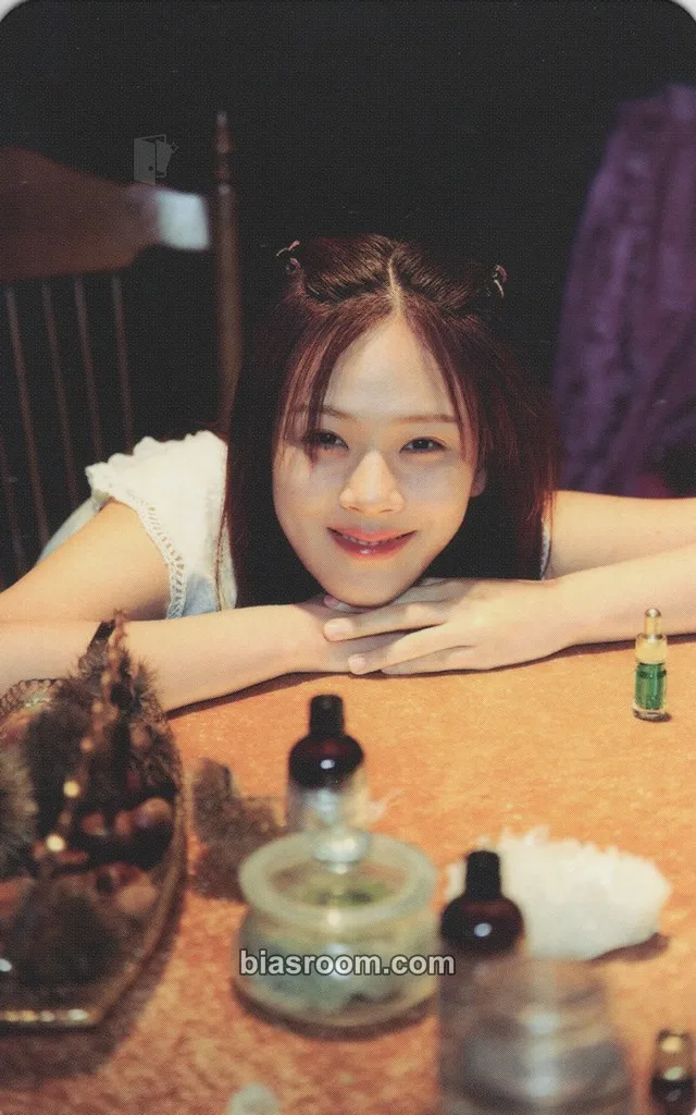 BIBI Bam Yang Gang Photocard - BIBI K-pop photocard