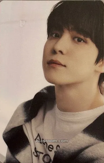Yunho GOLDEN HOUR : Part.1 Photocard - ATEEZ - ATEEZ K-pop photocard