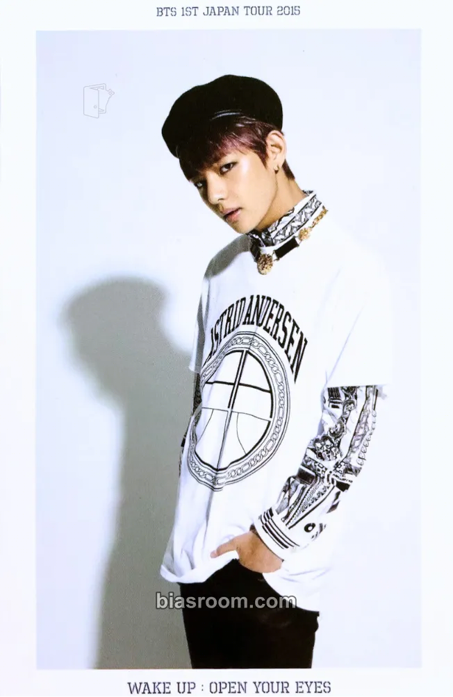 V 1st Japan Tour - Wake Up: Open Your Eyes Photocard - BTS - BTS K-pop photocard