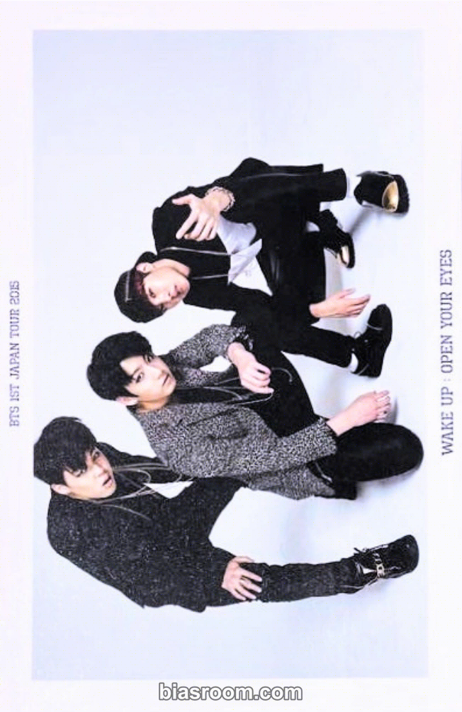 1st Japan Tour - Wake Up: Open Your Eyes Photocard - BTS - BTS K-pop photocard