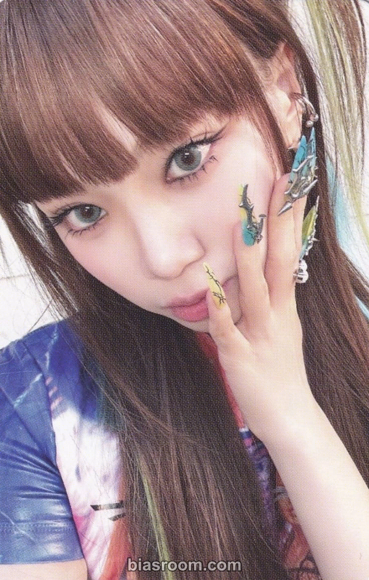 Kim Chaewon CRAZY Photocard - LE SSERAFIM - LE SSERAFIM K-pop photocard