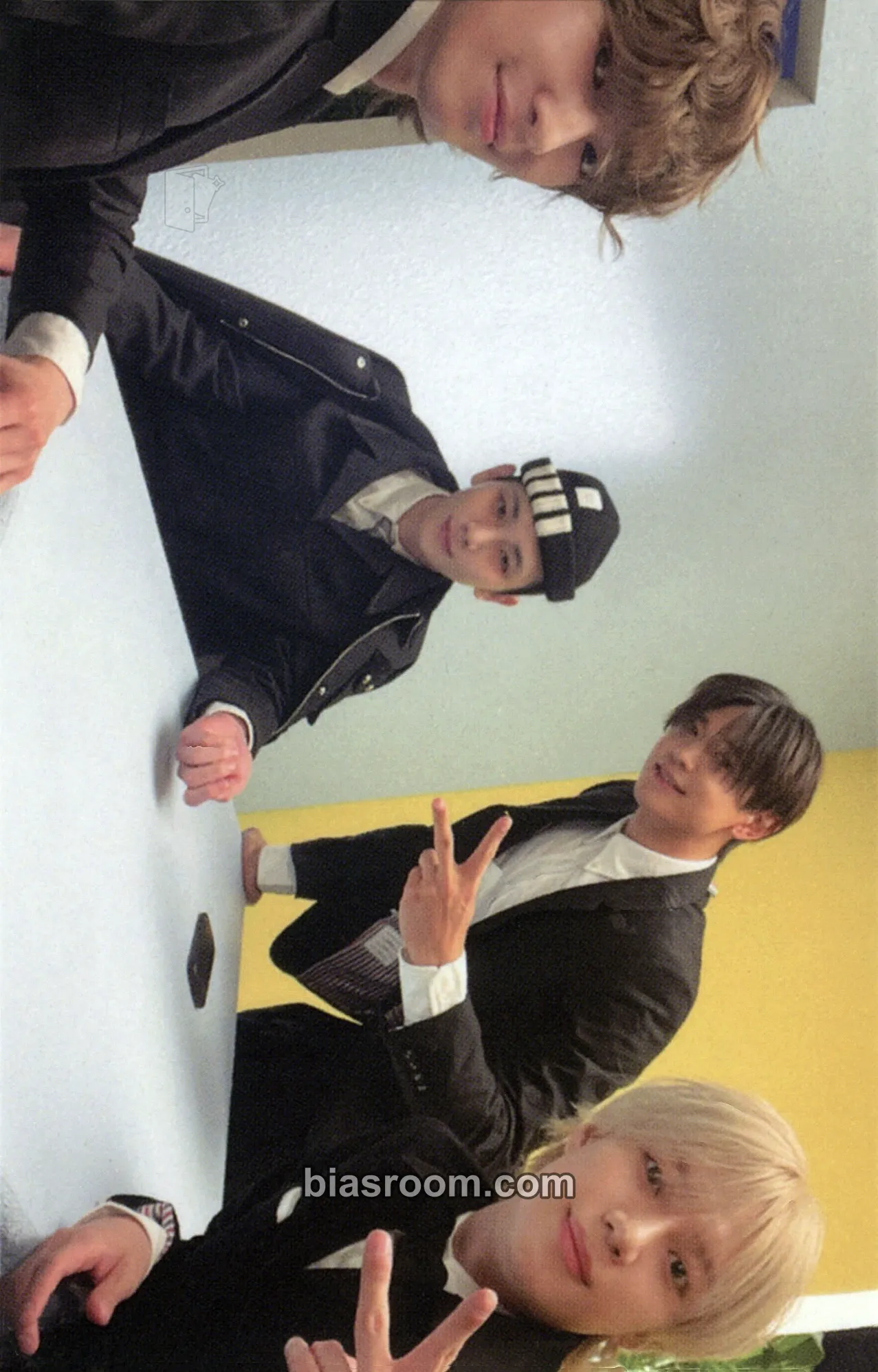 HARD - The 8th Album Photocard - SHINee - SHINee K-pop photocard