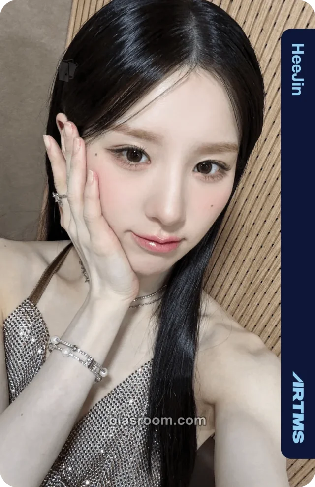 ARTMS - HeeJin - Lunar Theory Tour Event vip ticket benefit