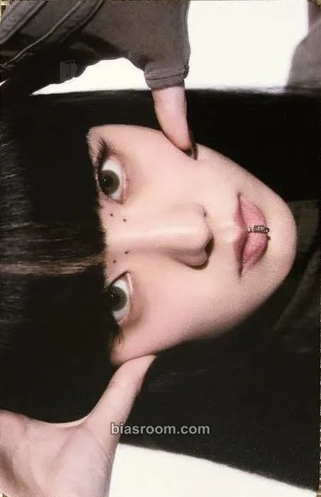 Jisoo BORN PINK Photocard - BLACKPINK - BLACKPINK K-pop photocard