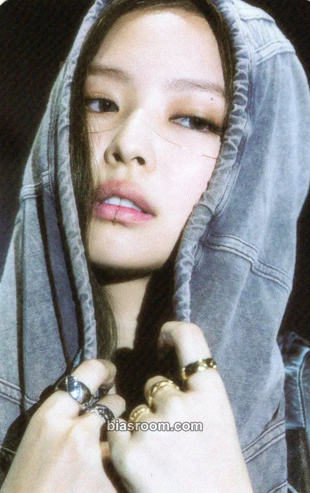 Jennie BORN PINK Photocard - BLACKPINK - BLACKPINK K-pop photocard