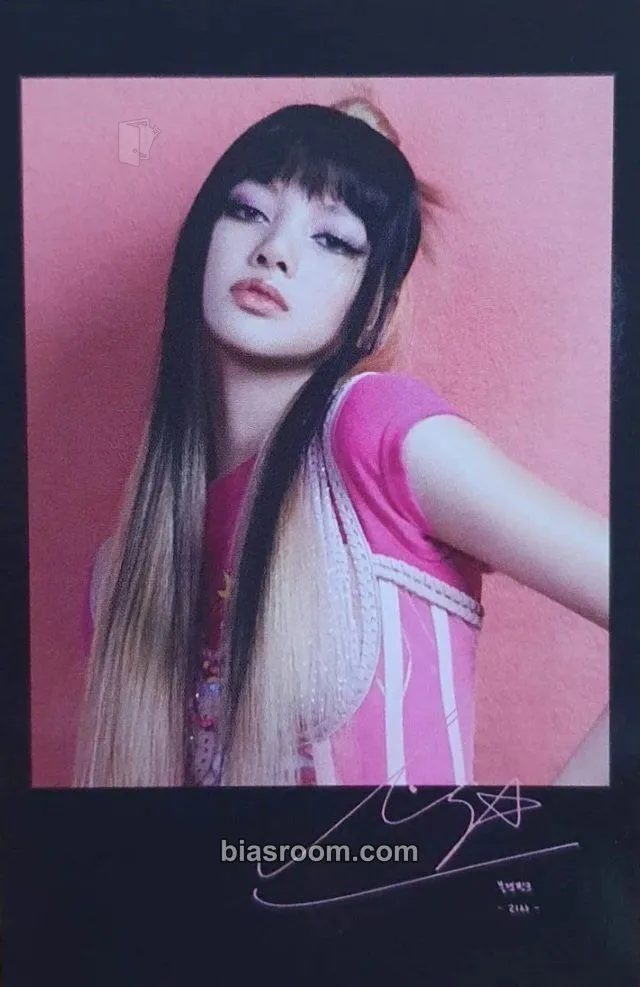 Lisa BORN PINK Photocard - BLACKPINK - BLACKPINK K-pop photocard