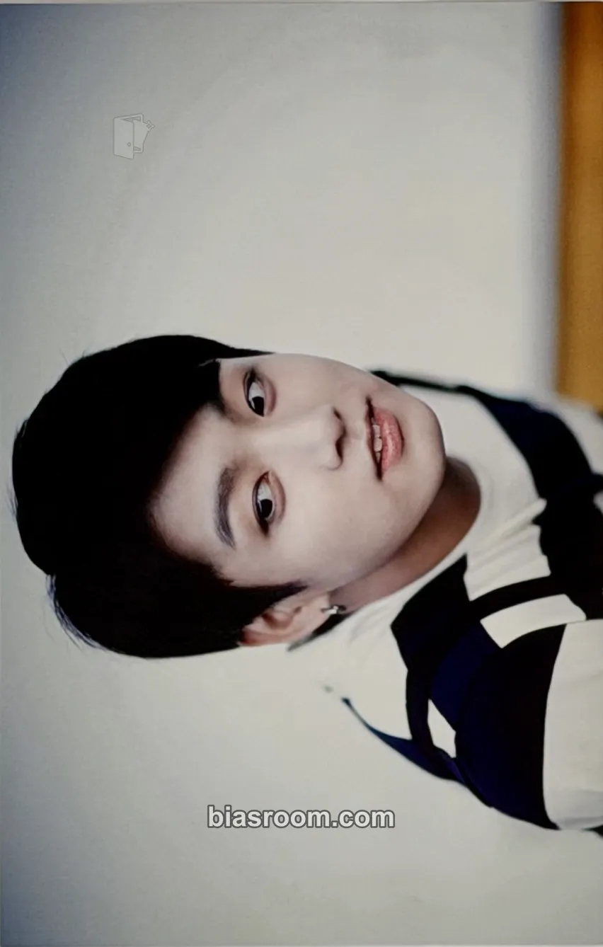 Jungkook 花樣年華 on Stage Photocard - BTS - BTS K-pop photocard