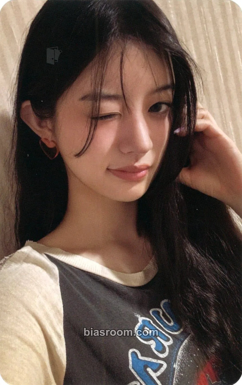 Minju SUPER REAL ME Photocard - ILLIT - ILLIT K-pop photocard