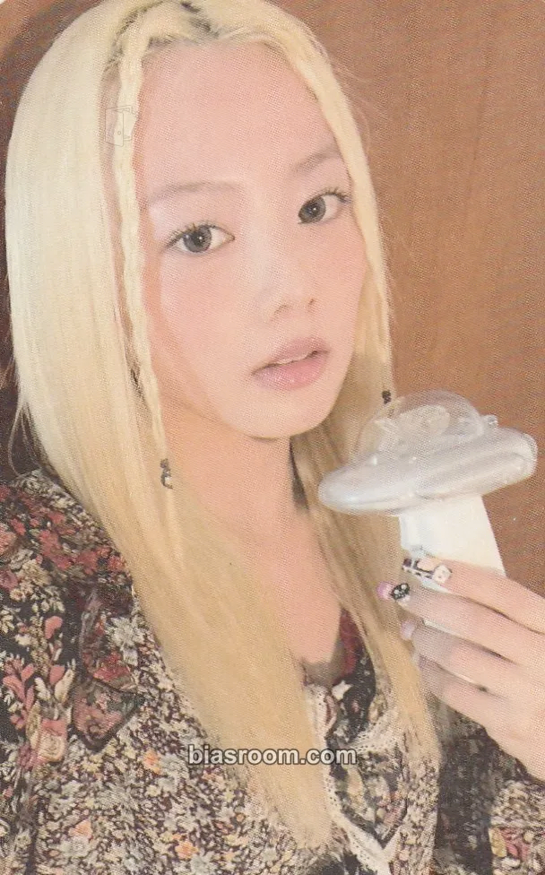 HINATA XG Official Light Stick Ver. 1 Photocard - XG - XG K-pop photocard