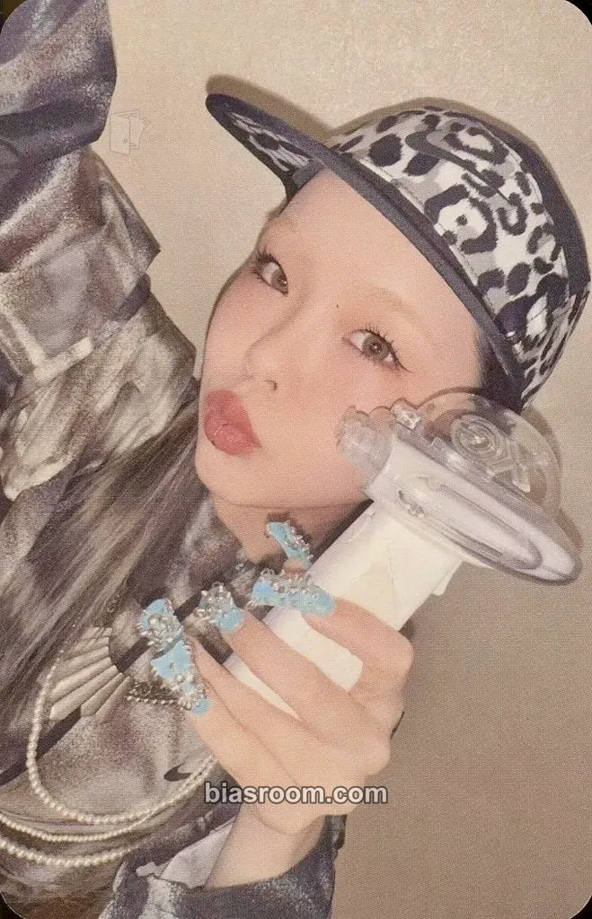 COCONA XG Official Light Stick Ver. 1 Photocard - XG - XG K-pop photocard