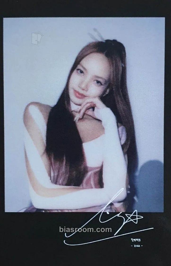 Lisa BORN PINK Photocard - BLACKPINK - BLACKPINK K-pop photocard