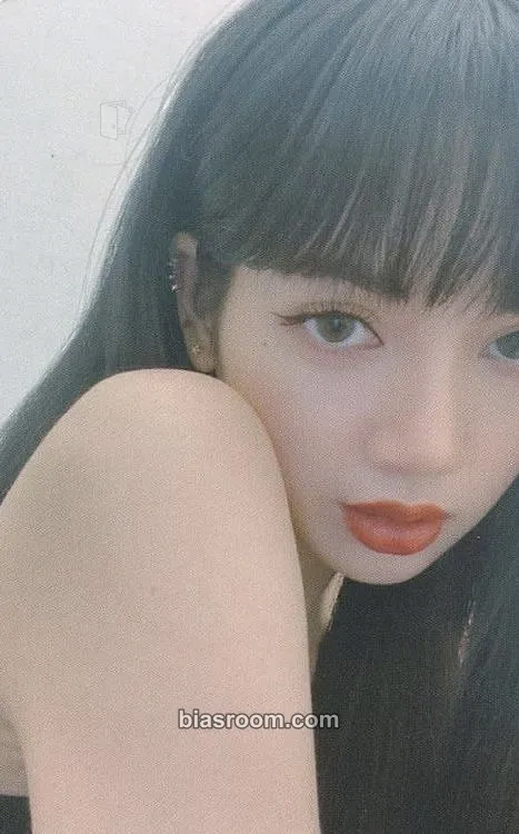 Lisa THE ALBUM Photocard - BLACKPINK - BLACKPINK K-pop photocard