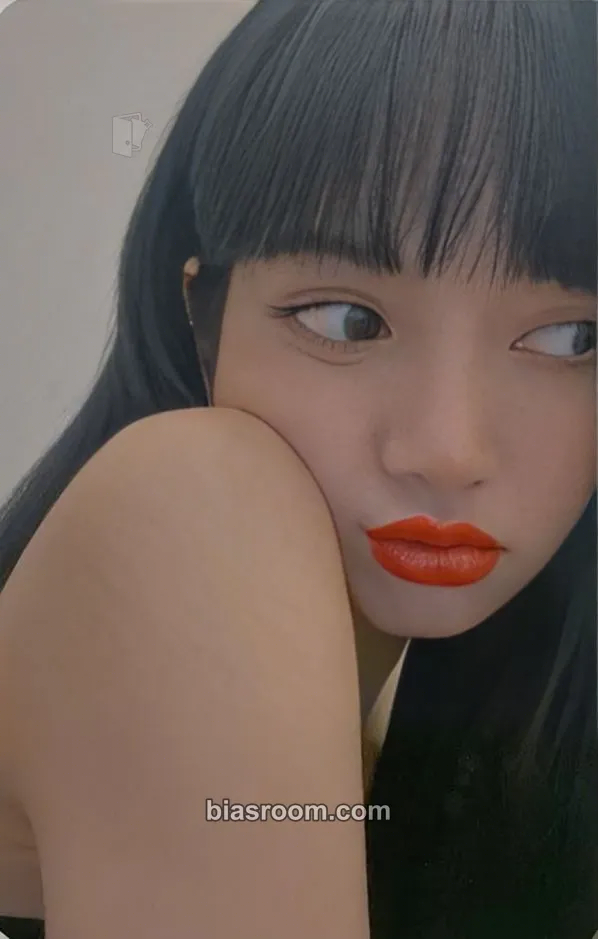 Lisa THE ALBUM Photocard - BLACKPINK - BLACKPINK K-pop photocard