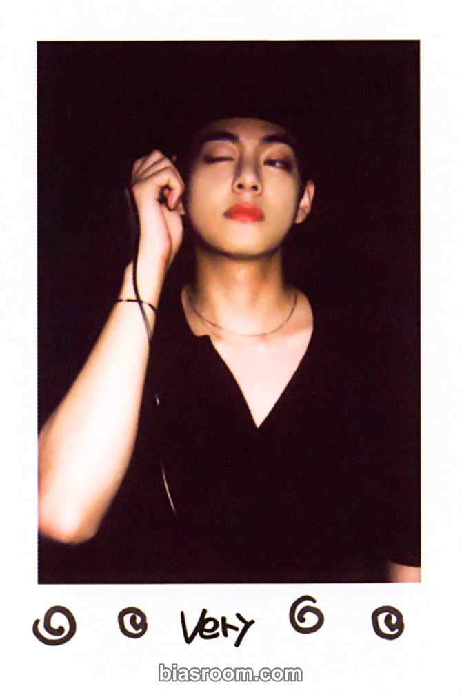 V BTS Photo-Folio (Me, Myself, And) Photocard - BTS - BTS K-pop photocard