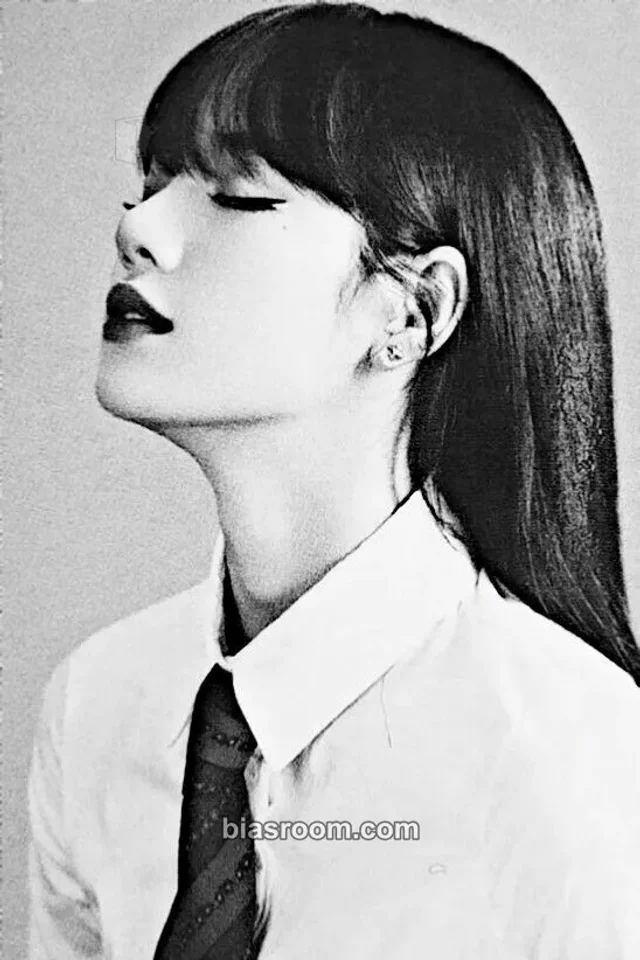 BLACKPINK - Lisa - BLACKPINK 2021 'THE SHOW' LIVE Album CD ver.
