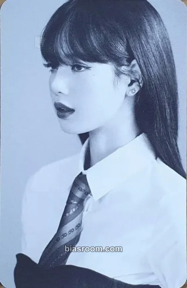 BLACKPINK - Lisa - BLACKPINK 2021 'THE SHOW' LIVE Album CD ver.