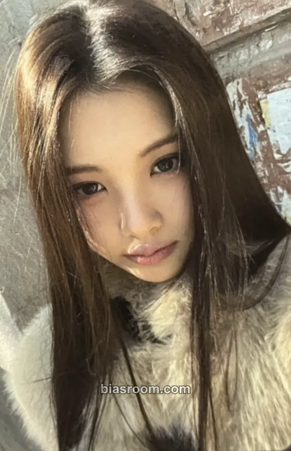Yihyun F Girl Photocard - Baby DONT Cry - Baby DONT Cry K-pop photocard