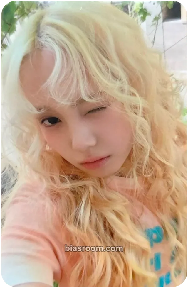 Baby DONT Cry - Mia - F Girl Album