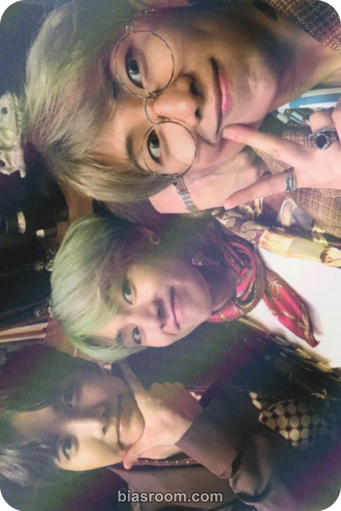 5th Muster - Magic Shop Photocard - BTS - BTS K-pop photocard
