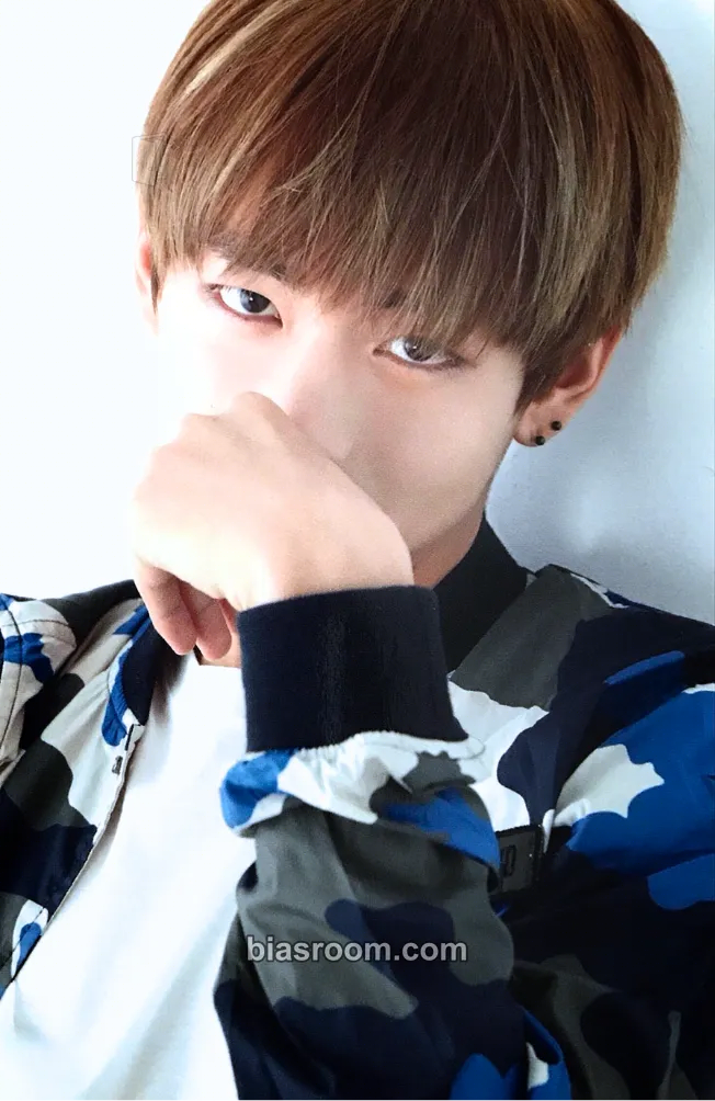 V Japan Official Fanmeeting Vol.2 - Undercover Mission Photocard - BTS - BTS K-pop photocard
