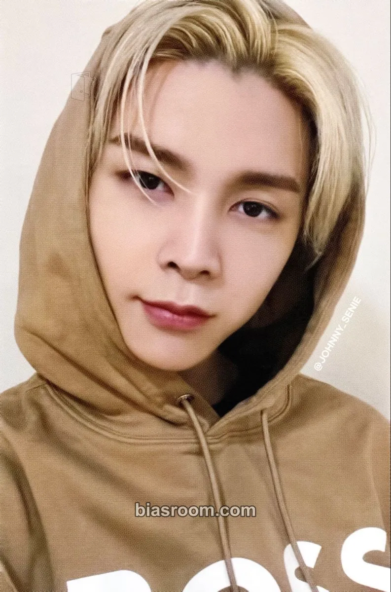 Johnny Antique Hand Mirror Photocard - NCT - NCT K-pop photocard