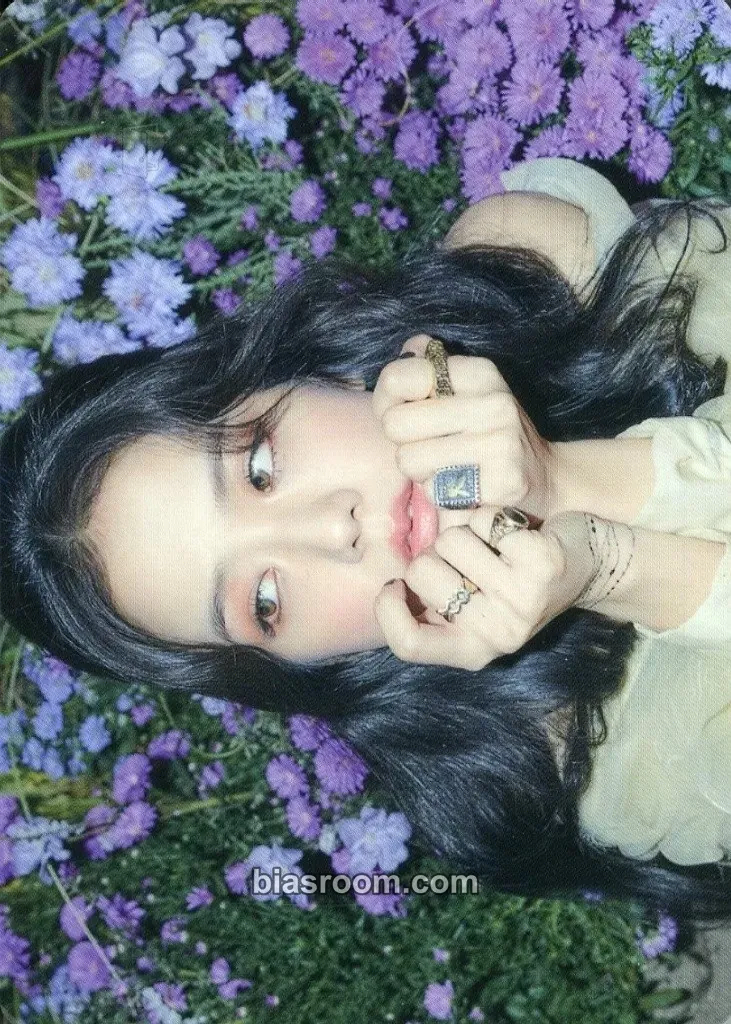 Jisoo The Album (JP Ver.) Photocard - BLACKPINK - BLACKPINK K-pop photocard