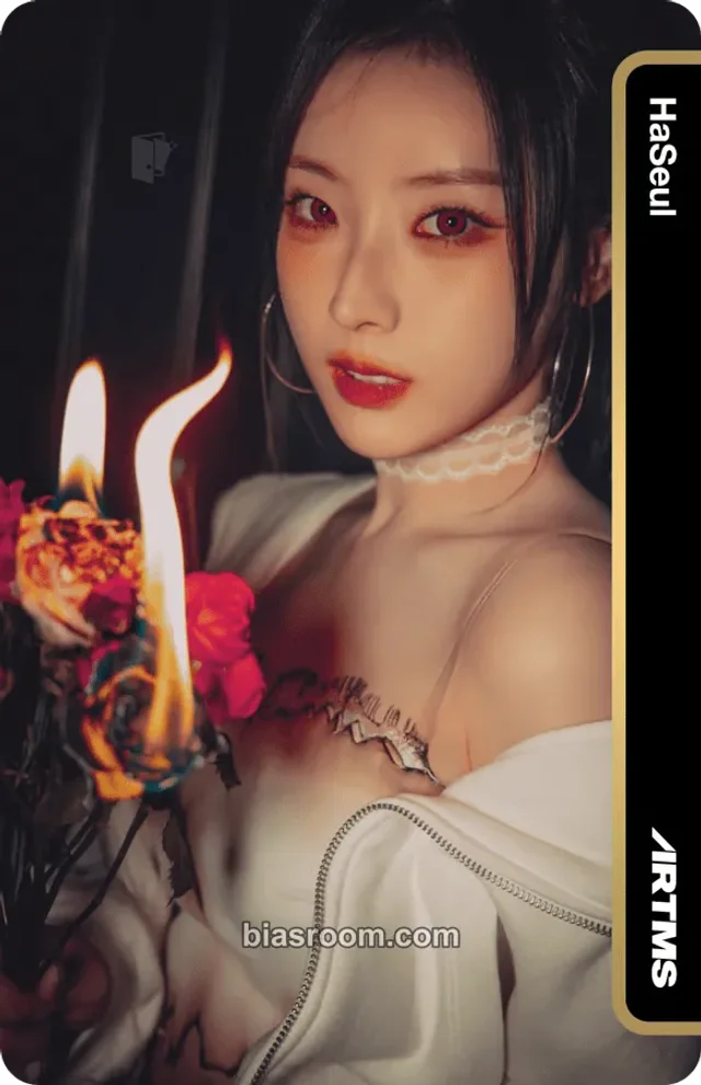 ARTMS - HaSeul - BURN Album album photocard