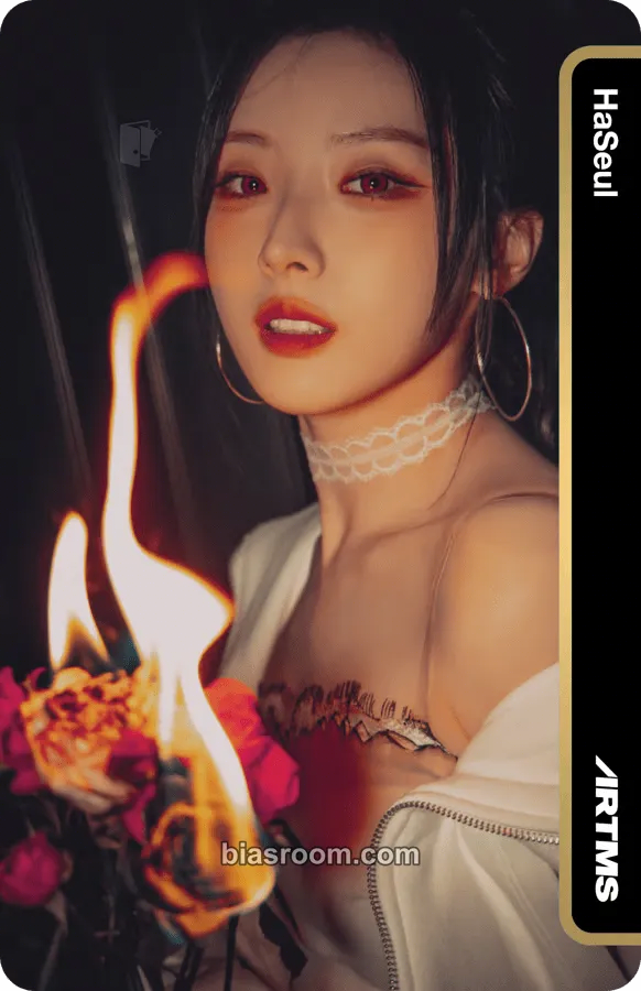HaSeul BURN Photocard - ARTMS - ARTMS K-pop photocard