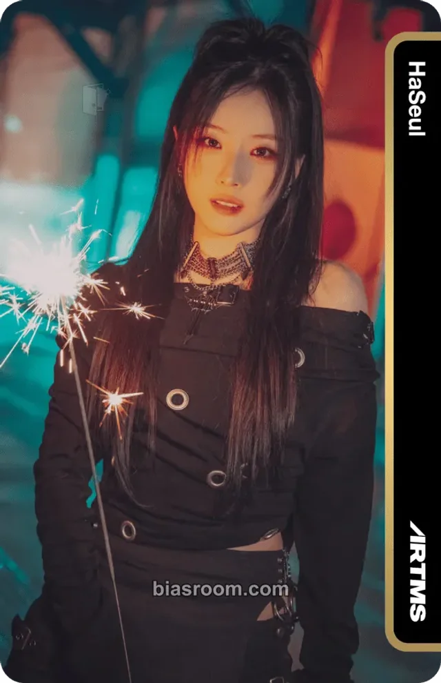 ARTMS - HaSeul - BURN Album album photocard