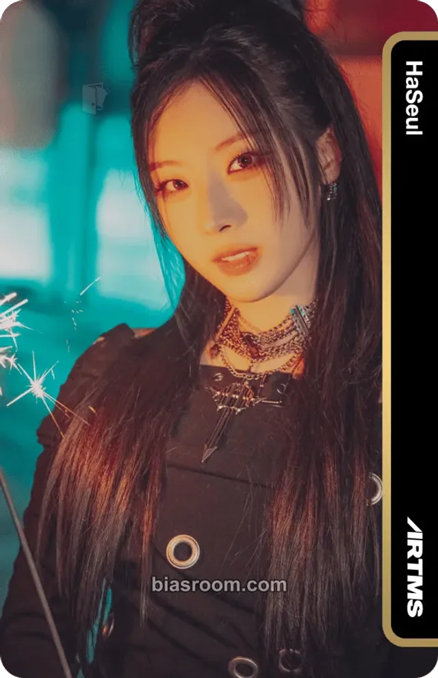 ARTMS - HaSeul - BURN Album album photocard