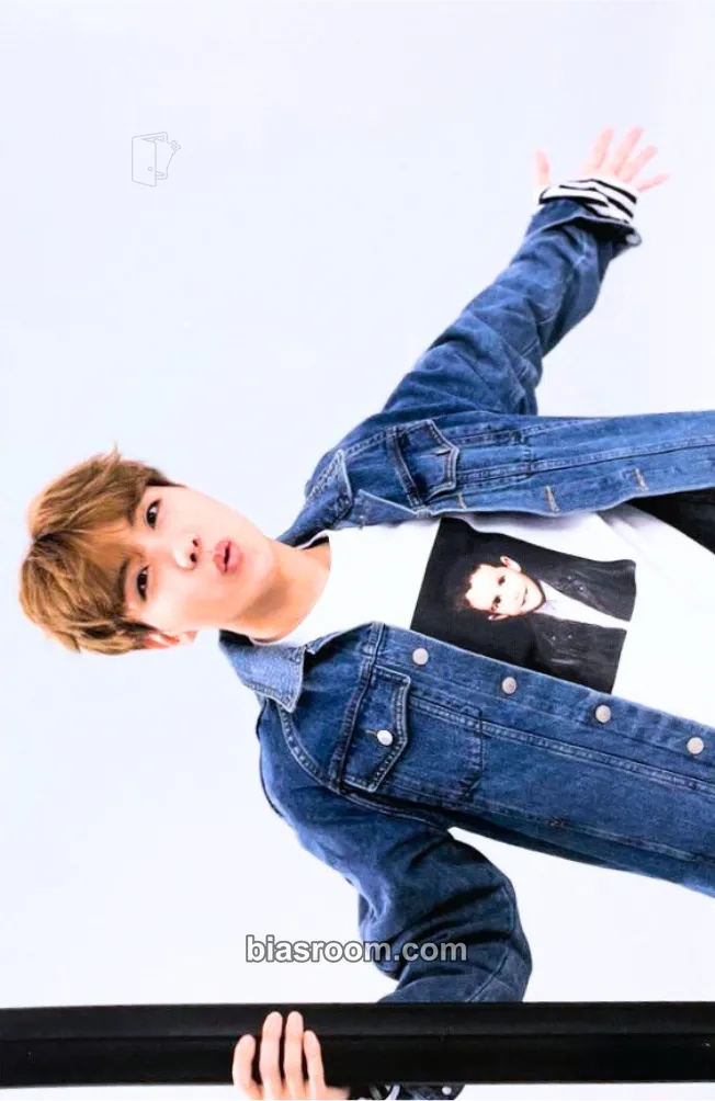 j-hope Japan Official Fanmeeting Vol.3 - Reaching You (Kimi Ni Todoku) Photocard - BTS - BTS K-pop photocard