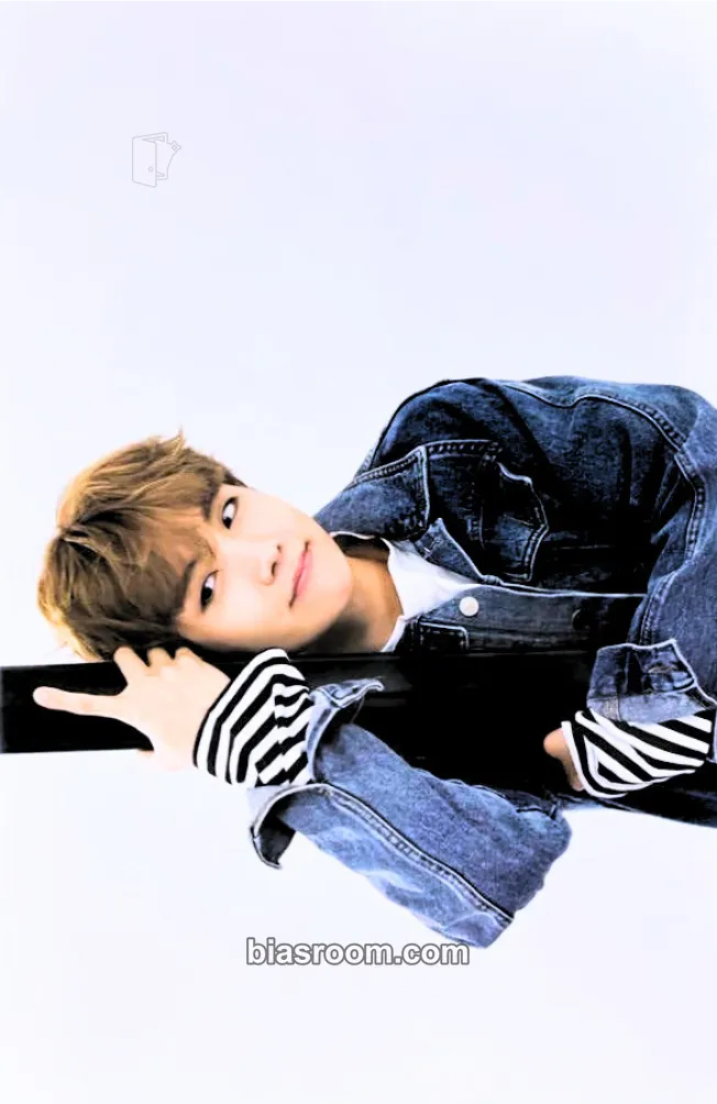 j-hope Japan Official Fanmeeting Vol.3 - Reaching You (Kimi Ni Todoku) Photocard - BTS - BTS K-pop photocard