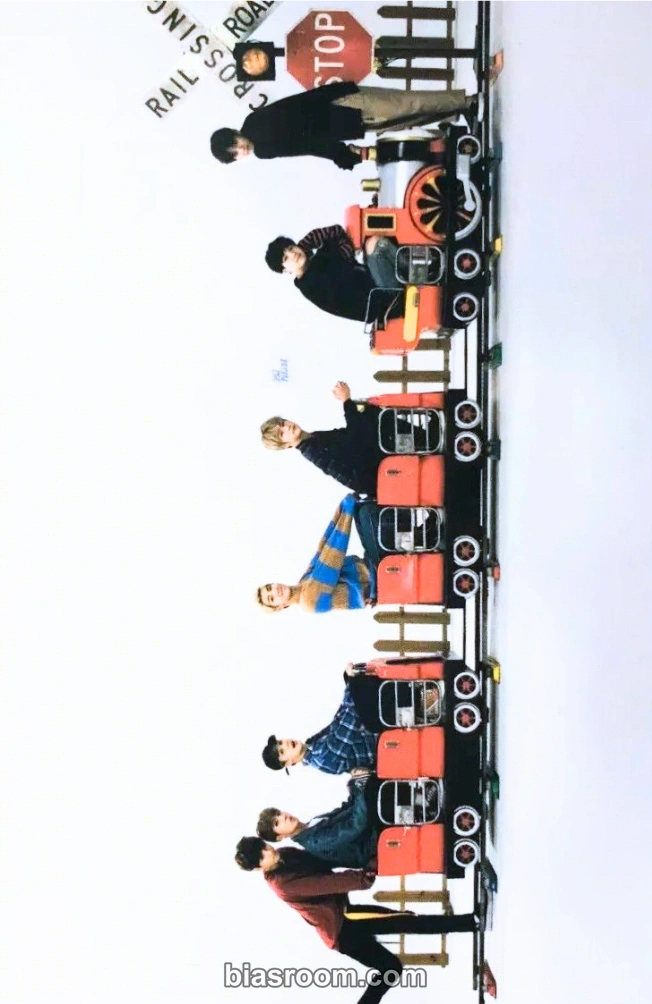 Japan Official Fanmeeting Vol.3 - Reaching You (Kimi Ni Todoku) Photocard - BTS - BTS K-pop photocard
