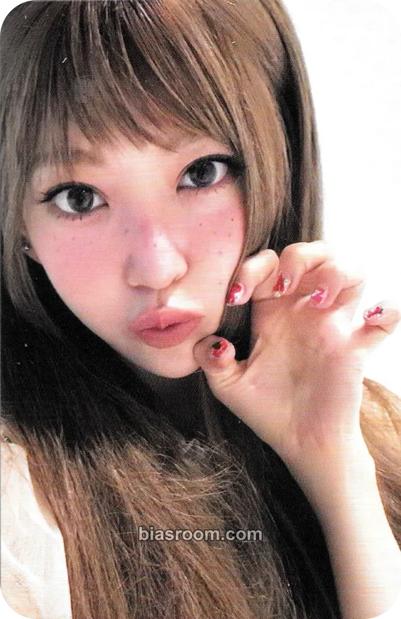 Sakura CRAZY Photocard - LE SSERAFIM - LE SSERAFIM K-pop photocard