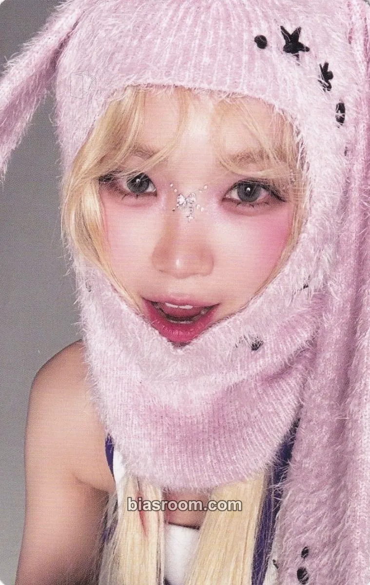 Kim Chaewon CRAZY Photocard - LE SSERAFIM - LE SSERAFIM K-pop photocard