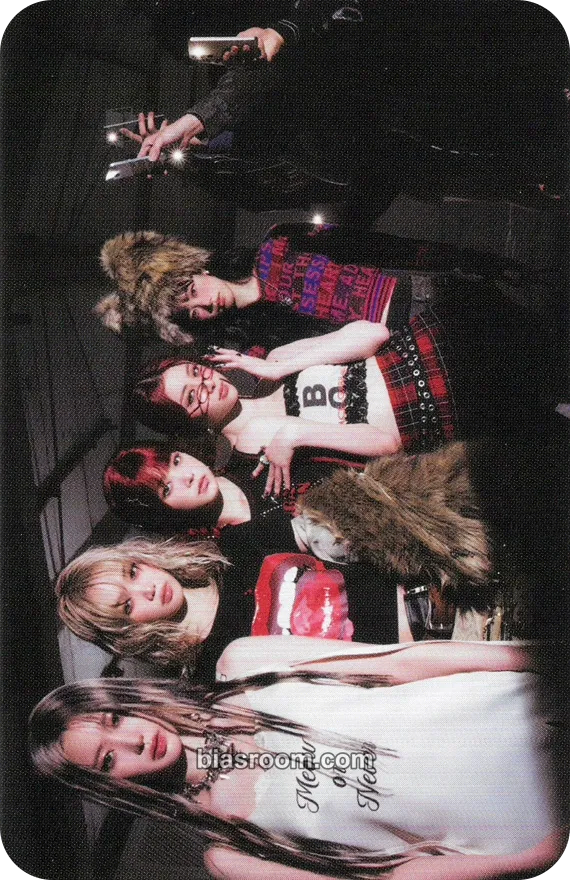 CRAZY Photocard - LE SSERAFIM - LE SSERAFIM K-pop photocard