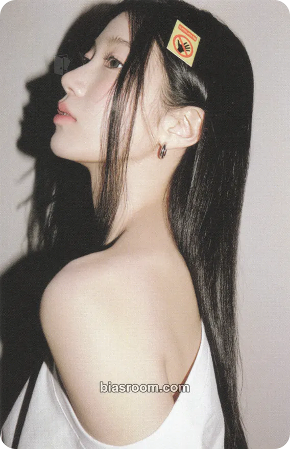 Kazuha HOT Photocard - LE SSERAFIM - LE SSERAFIM K-pop photocard