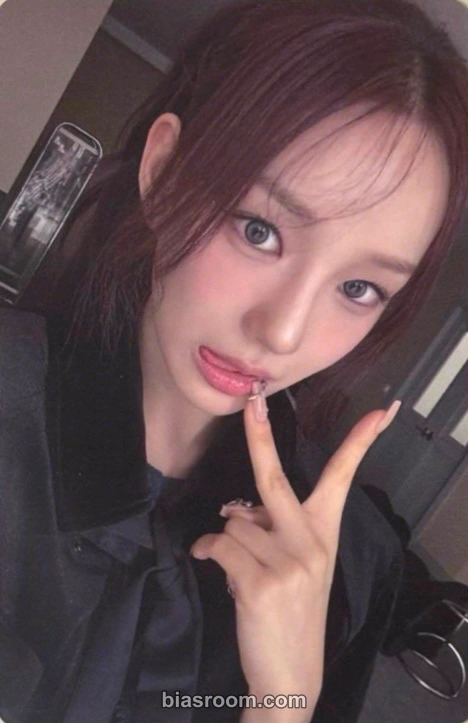 Ryu Sarang N/a Photocard - izna - izna K-pop photocard