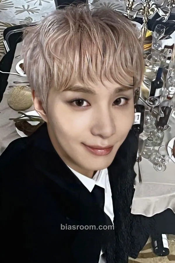 Jungwoo Walk Photocard - NCT 127 - NCT 127 K-pop photocard