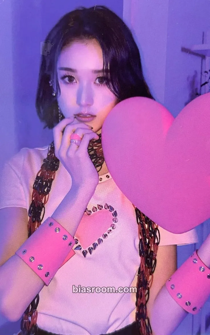 J YOUNG-LUV.COM Photocard - STAYC - STAYC K-pop photocard