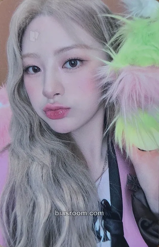Seeun Teddy Bear Photocard - STAYC - STAYC K-pop photocard