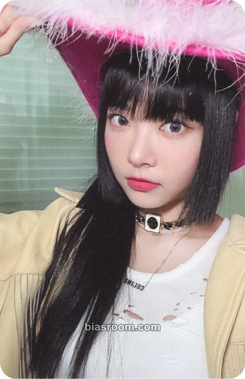 Hong Eunchae UNFORGIVEN Photocard - LE SSERAFIM - LE SSERAFIM K-pop photocard