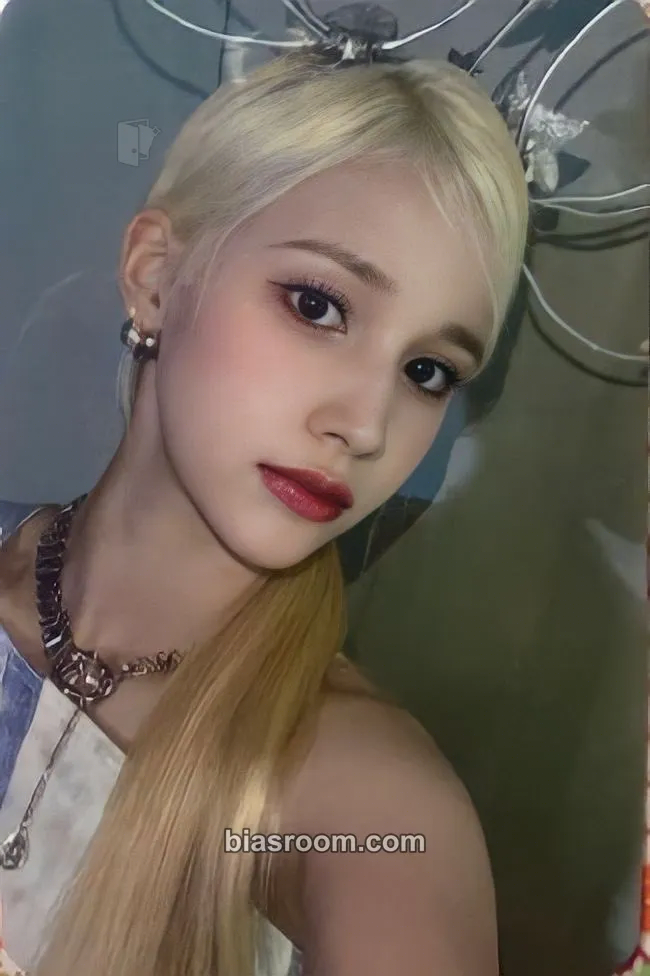 Huening Bahiyyih DOUBLAST Photocard - Kep1er - Kep1er K-pop photocard